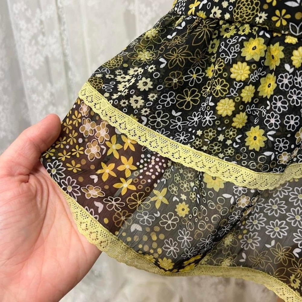 Black & Yellow Tiered Floral Mini Skirt Lace Trim Womens Large Whimsigoth Fairy - Picture 6 of 7
